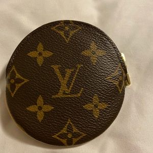 Louis Vuitton round coin purse